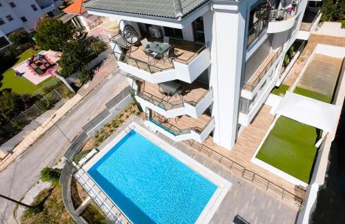 Voula Apartment | Costa Voula Shared Pool & Beach Apartment A2