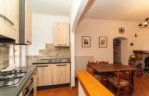 Costarainera Apartment | Costarainera typical Ligurian village between Sanremo and Imperia-terrace overlooking the sea WI-FI