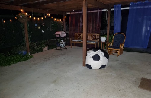 Pillar Valley Cabin | Cosy 2 bedroom cabin, with private fully fenced yard and alfresco area.