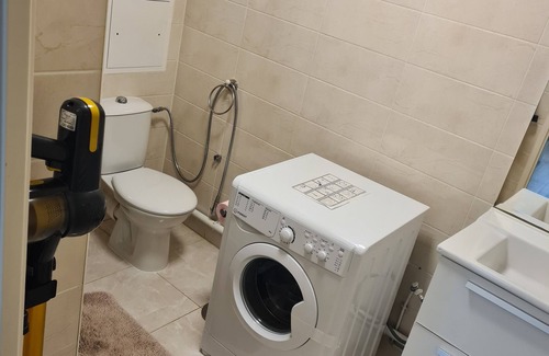 Le Blanc-Mesnil Apartment | Cosy 2-bedroom apartment, parking available and 20 minutes by train from central Paris.