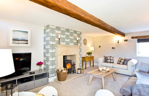 Great Longstone House | Cosy 2 bedroom barn in pretty village, close to the Monsal Trail and Chatsworth