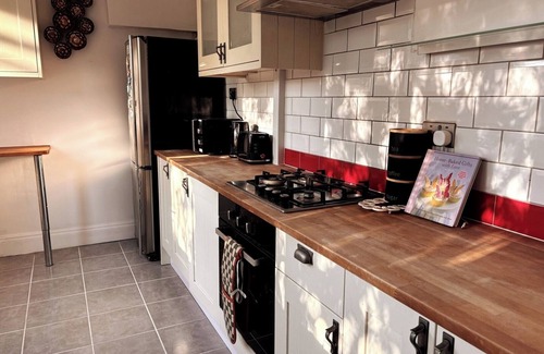 Downham House | Cosy 2-Bedroom Home with Large Private Garden