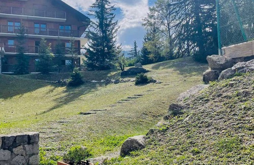 Meribel Apartment | Cosy 2-Room Apartment for 4, Near Slopes and Shops, Méribel Chalets Route