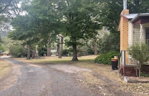 Halls Gap House | Cosy 2BR cottage in the heart of Halls Gap.