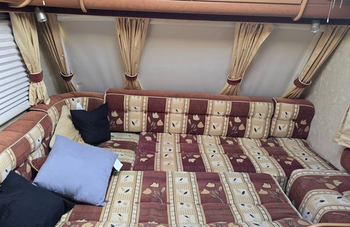 Combles House | Cosy 3-bed caravan and a small one in the countryside