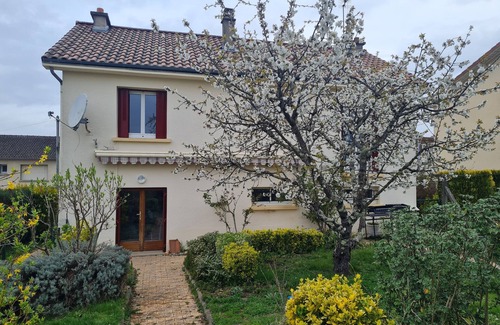 Oradour-sur-Glane House | Cosy accommodation and small garden in the heart of Oradour