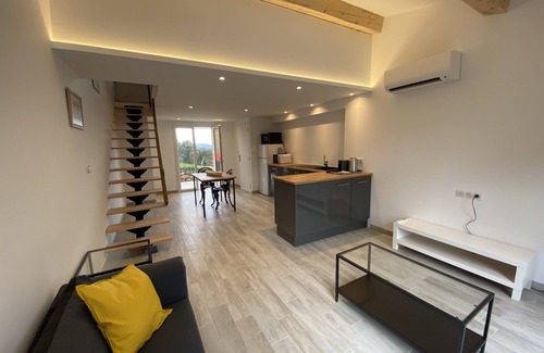 Tanneron Cottage | Cosy ALL NEW cottage with swimming pool-