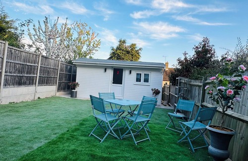 Kidbrooke with Hornfair House | Cosy and Comfy Double Room with Private Bathroom, Close to o2 Arena