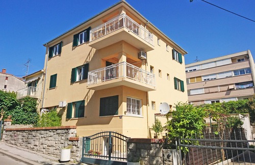 Bacvice Apartment | Cosy and nice apartment on second floor with balcony and garden view