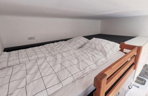 Vrsovice Apartment | Cosy and simple well located studio