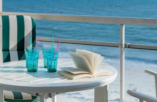 Morbihan Apartment | Cosy apartment for 4 guests with WIFI, TV, terrace and pets allowed