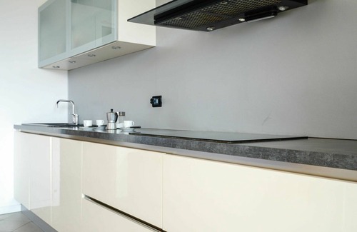 Santo Stefano al Mare Apartment | Cosy apartment for 4 guests with WIFI, A/C, terrace, pets allowed and parking