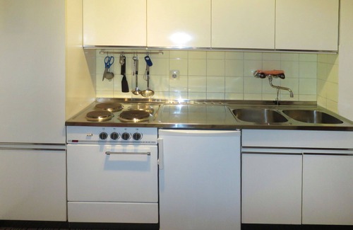 Augsdorf Apartment | Cosy apartment for 4 people with TV and balcony