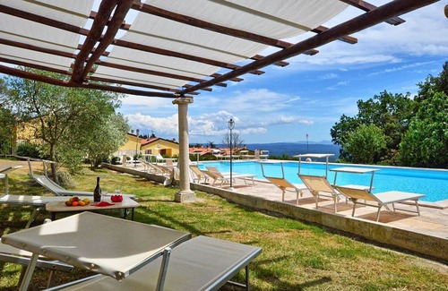Monteverdi Marittimo Apartment | Cosy apartment for 8 guests with pool