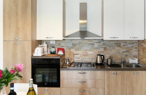 Villanova d'Albenga Apartment | Cosy apartment for 6 guests with WIFI, A/C, TV and terrace