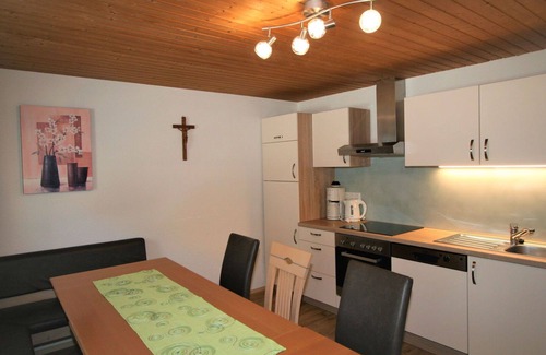 Holdernach Villa | Cosy apartment in villa for 10 guests with WIFI, TV, balcony and pets allowed