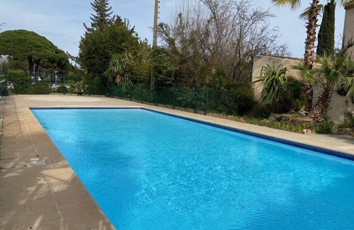 Mandelieu-la-Napoule Beach House | Cosy apartment 7 minutes walk from the sea!