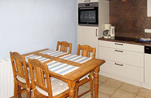 Altenkirchen Villa | Cosy apartment in villa for 4 guests with WIFI, TV, terrace and pets allowed