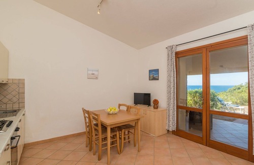 Costa Paradiso House | Cosy apartment in villa for 4 people with WIFI, TV and terrace