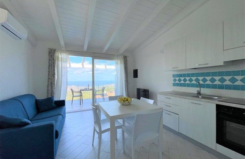 Paduledda Apartment | Cosy apartment for 4 people with pool, TV and pets allowed