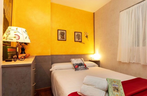 Taull Apartment | Cosy apartment for 3 guests with pool and TV
