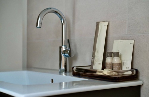 Brouwershaven Apartment | Cosy apartment for 2 guests with WIFI, A/C and TV