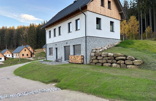 Smrzovka Apartment | Cosy apartment for 8 guests with WIFI, TV, terrace and parking