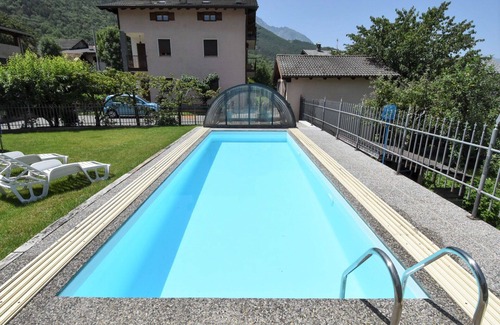 Fenis Apartment | Cosy apartment for 4 guests with pool, WIFI, TV, terrace and pets allowed