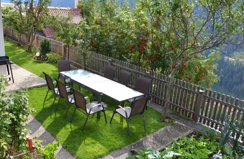 Kappl Apartment | Cosy apartment for 11 people with WIFI, TV and patio