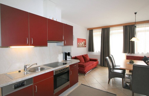 Stumm Apartment | Cosy apartment for 12 guests with pool, WIFI, TV, terrace and pets allowed