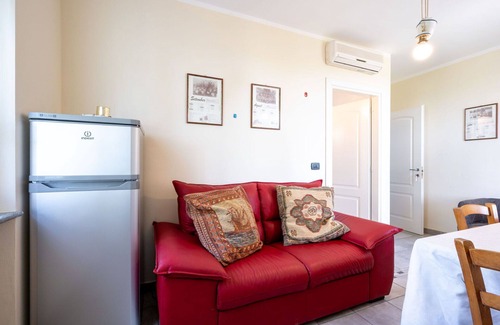 Vinchio Apartment | Cosy apartment for 2 guests with pool, A/C, WIFI, terrace, pets allowed and panoramic view