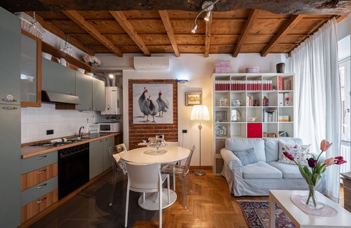 Pavia Apartment | Cosy apartment for 2 people with A/C, WIFI and TV