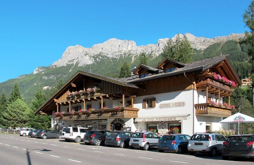 Soraga Apartment | Cosy apartment for 23 guests with WIFI, TV and balcony