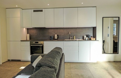 Krattigen Apartment | Cosy apartment for 3 people with WIFI, TV, terrace, panoramic view and parking