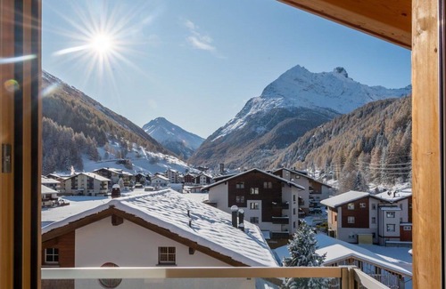Saas-Balen Apartment | Cosy apartment for 3 people with WIFI, TV, balcony and pets allowed