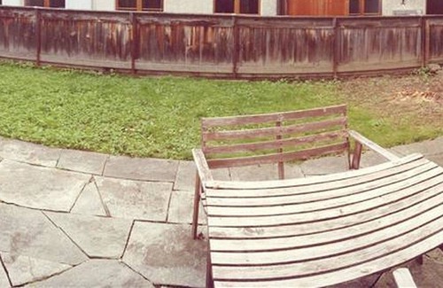 Saanen Apartment | Cosy apartment for 3 people with WIFI, balcony and parking