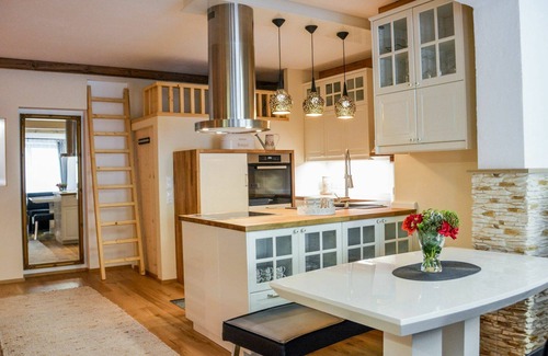 Niedergallmig Apartment | Cosy apartment for 4 guests with WIFI, TV and parking