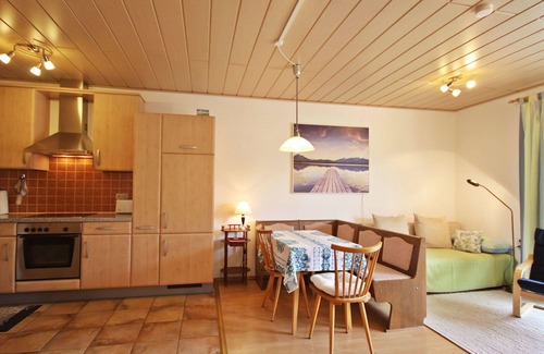 Doebriach Apartment | Cosy apartment for 4 people with WIFI, TV, patio and parking