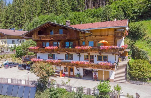Gerlosbergeben Apartment | Cosy apartment for 4 people with WIFI, TV and terrace