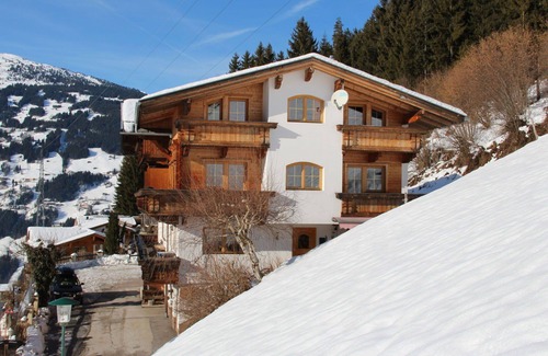 Gerlosbergeben Apartment | Cosy apartment for 4 people with WIFI, TV and terrace