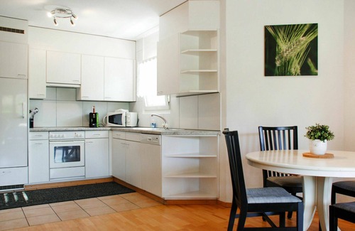 Caslano Apartment | Cosy apartment for 4 guests with WIFI, pool, TV, patio and pets allowed