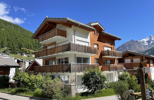 Saas-Fee Apartment | Cosy apartment for 4 guests with WIFI and balcony