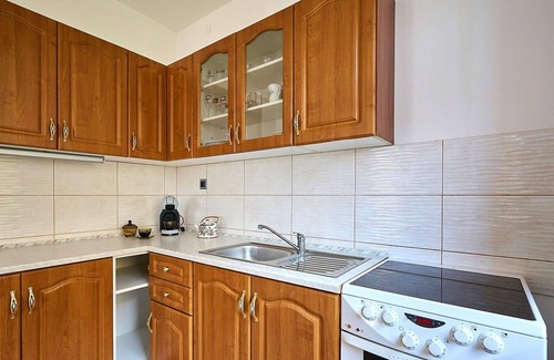 Liberec Apartment | Cosy apartment for 4 guests with WIFI, TV, terrace and parking