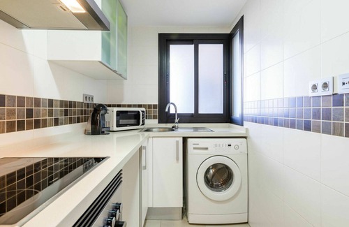 El Grau de Moncofa Apartment | Cosy apartment for 4 guests with pool, WIFI, A/C, TV, terrace and parking
