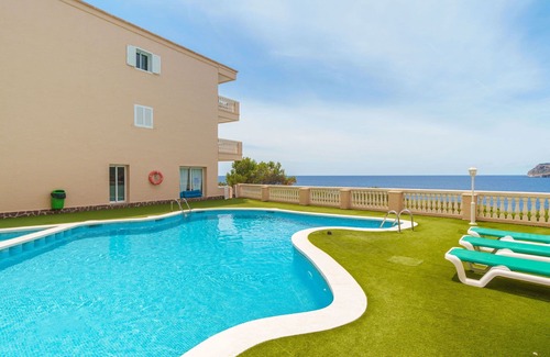 Andraitx Apartment | Cosy apartment for 4 guests with pool, WIFI, A/C, TV, balcony and parking