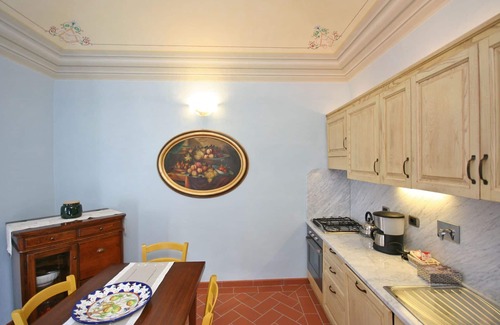 Volterra Apartment | Cosy apartment for 4 guests with WIFI, pool, TV and pets allowed, close to San Gimignano
