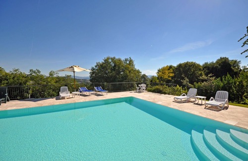 Volterra Apartment | Cosy apartment for 4 guests with WIFI, pool, TV and pets allowed, close to San Gimignano