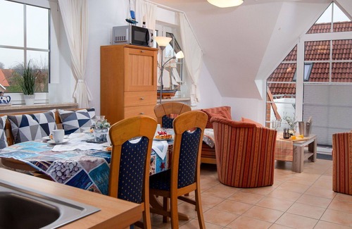 Norden Apartment | Cosy apartment for 4 guests with WIFI, TV, balcony and pets allowed