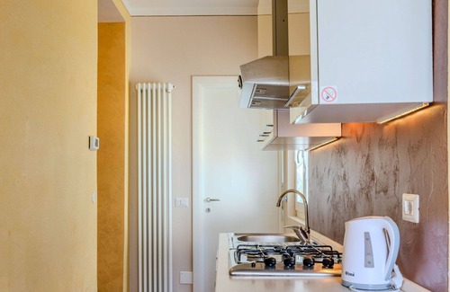 Claino Con Osteno Apartment | Cosy apartment for 4 guests with WIFI, TV, balcony and parking