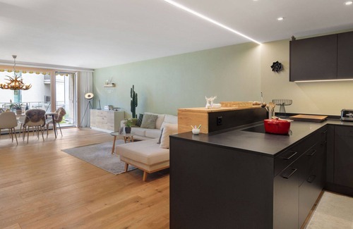 Davos Apartment | Cosy apartment for 4 guests with WIFI, TV and terrace